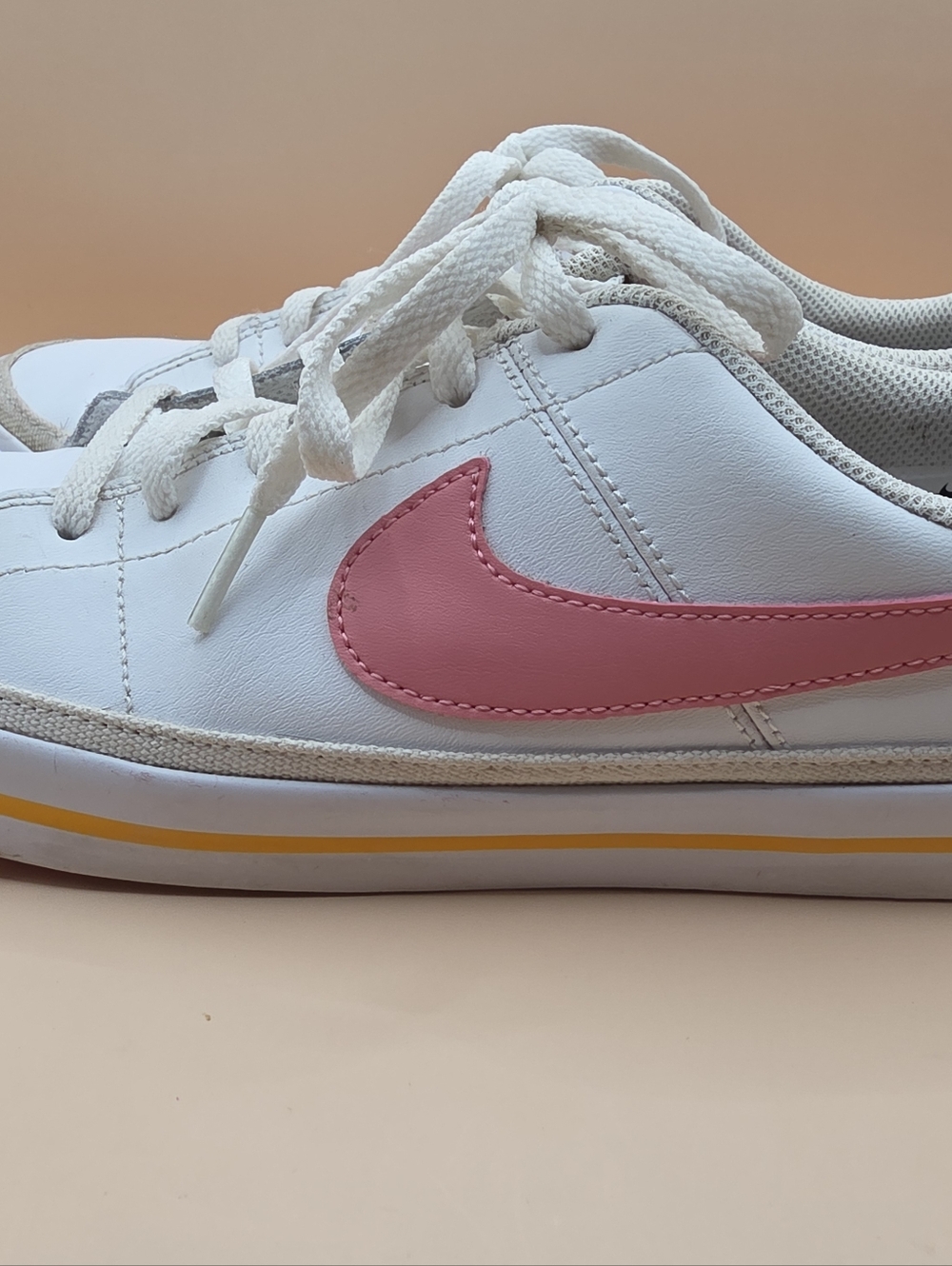💕 Nike Court Legacy DA5380-118 Youth 7Y White Pink Unisex Kids Sneaker - Picture 2 of 8